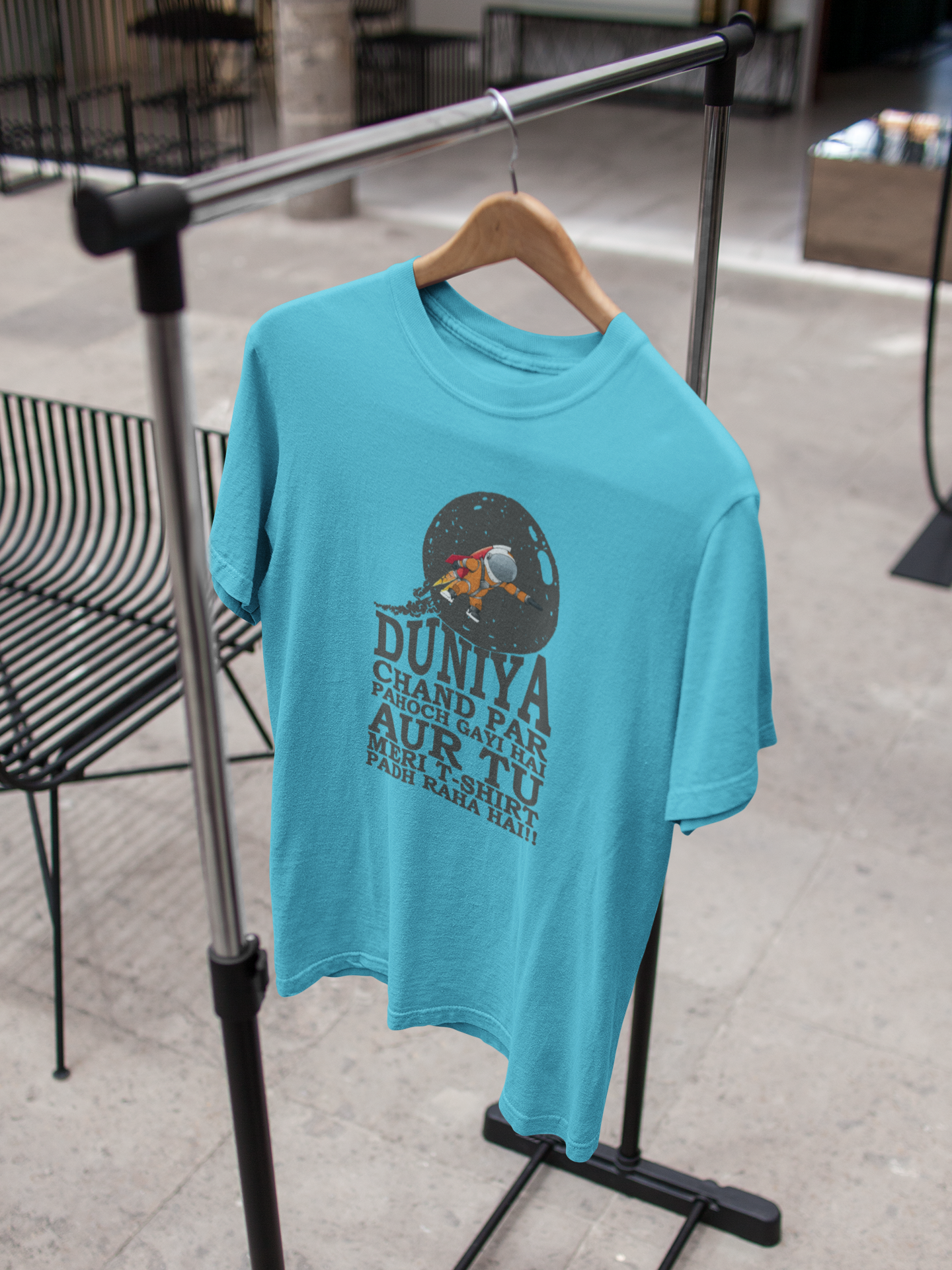 Duniya Chand Par Desi Mens Half Sleeves T-shirt- FunkyTeesClub