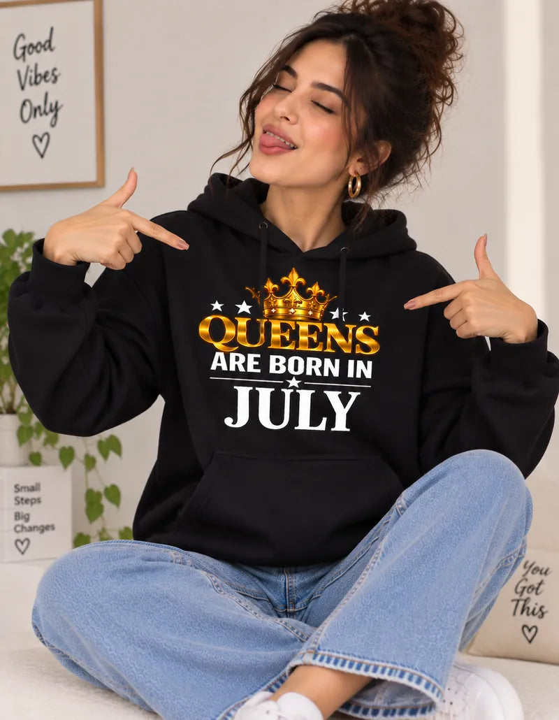 Queens are born in July Black hoodie