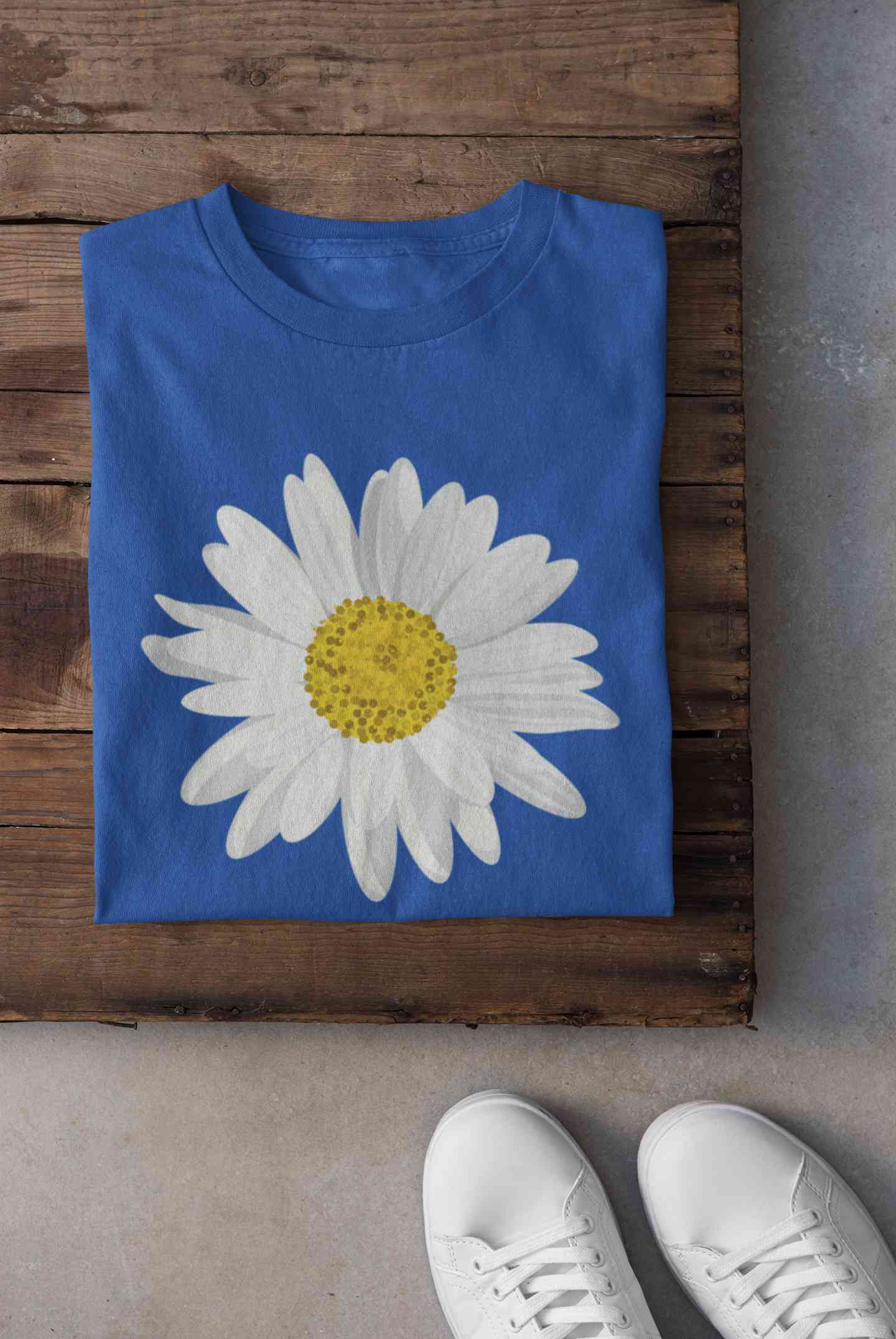 Cute Daisy Minimal Nature Cute Flower Graphic Women Half Sleeves T-shirt- FunkyTeesClub