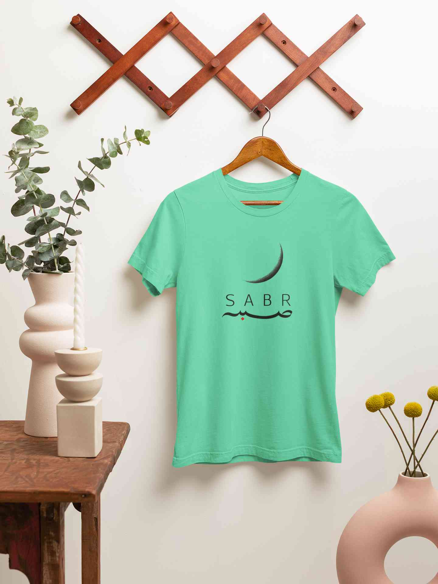 Sabr Urdu Word Mens Half Sleeves T-shirt- FunkyTeesClub