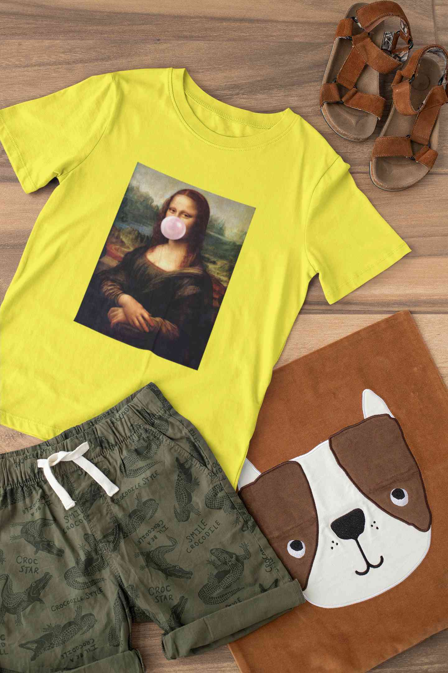 Bubble Gum Mona Lisa Mens Half Sleeves T-shirt- FunkyTeesClub