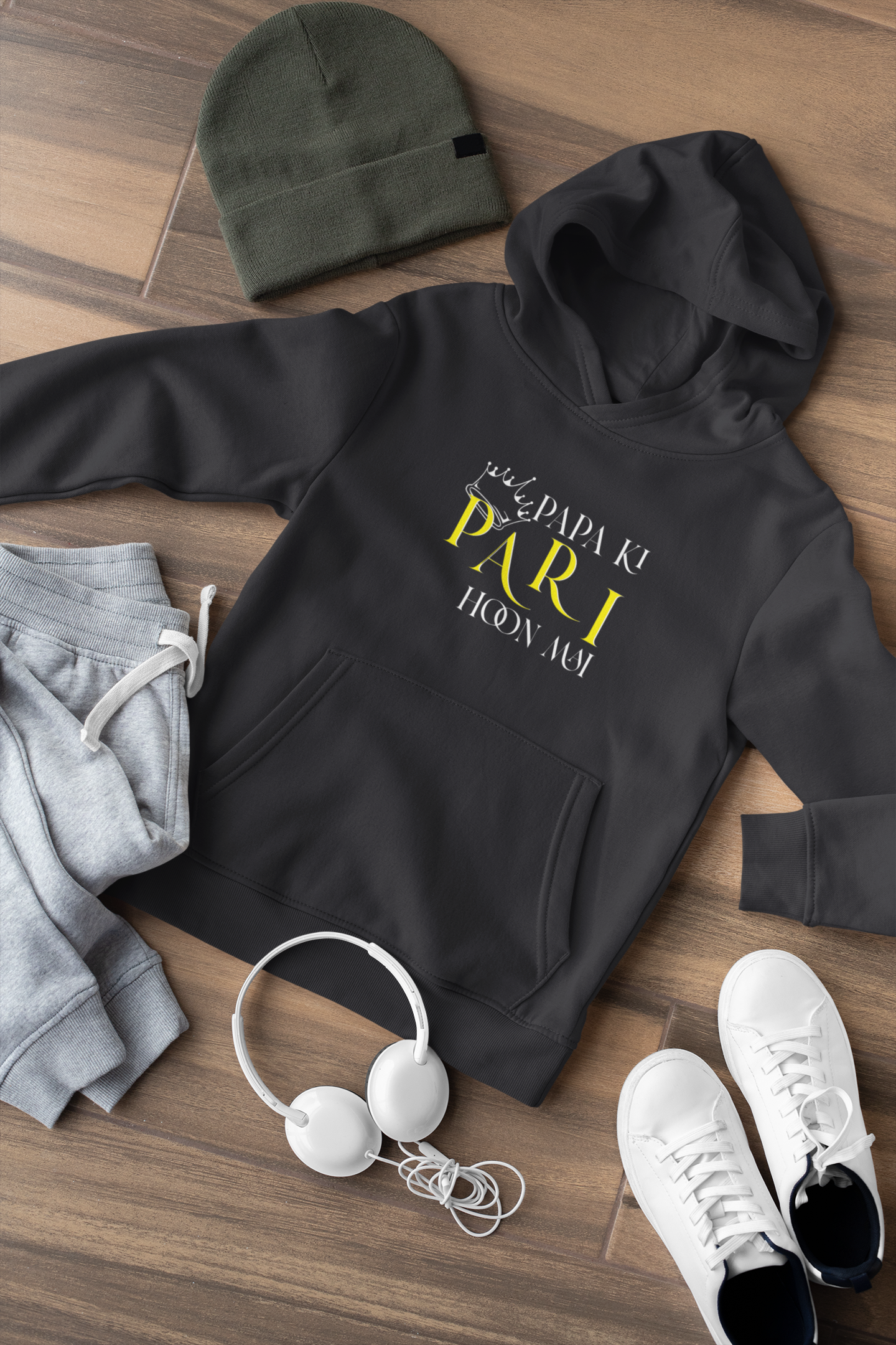 Papa Ki Pari Hu Mai Father and Daughter Black Matching Hoodies- FunkyTeesClub