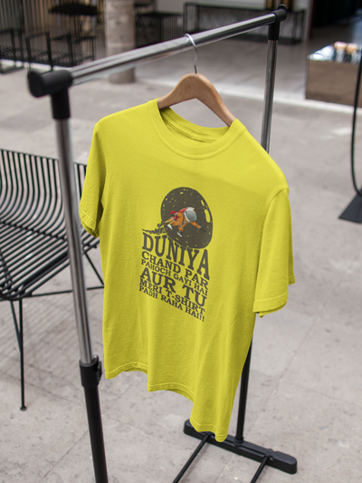 Duniya Chand Par Desi Mens Half Sleeves T-shirt- FunkyTeesClub