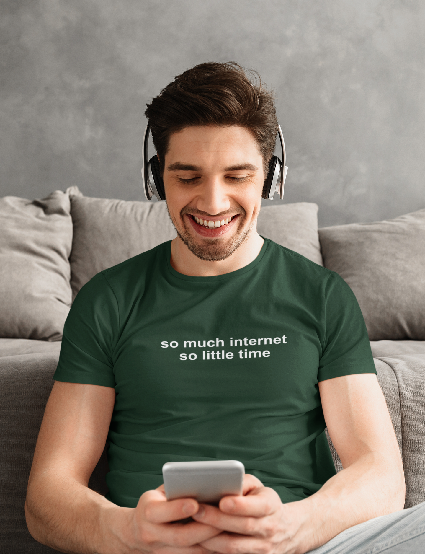 So Much Internet So Little Time Mens Half Sleeves T-shirt- FunkyTeesClub